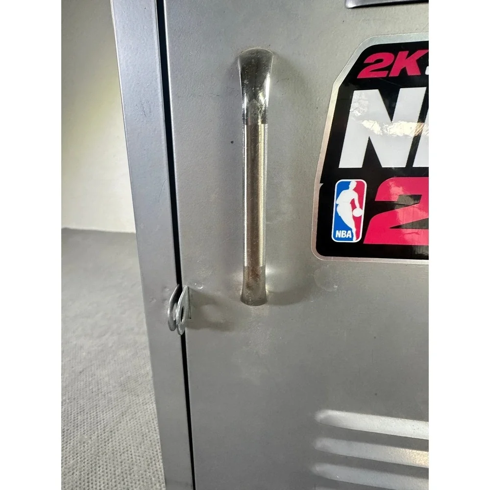 NBA 2K10 Anniversary Edition Metal Locker Video Game Storage Case Limited 19106
